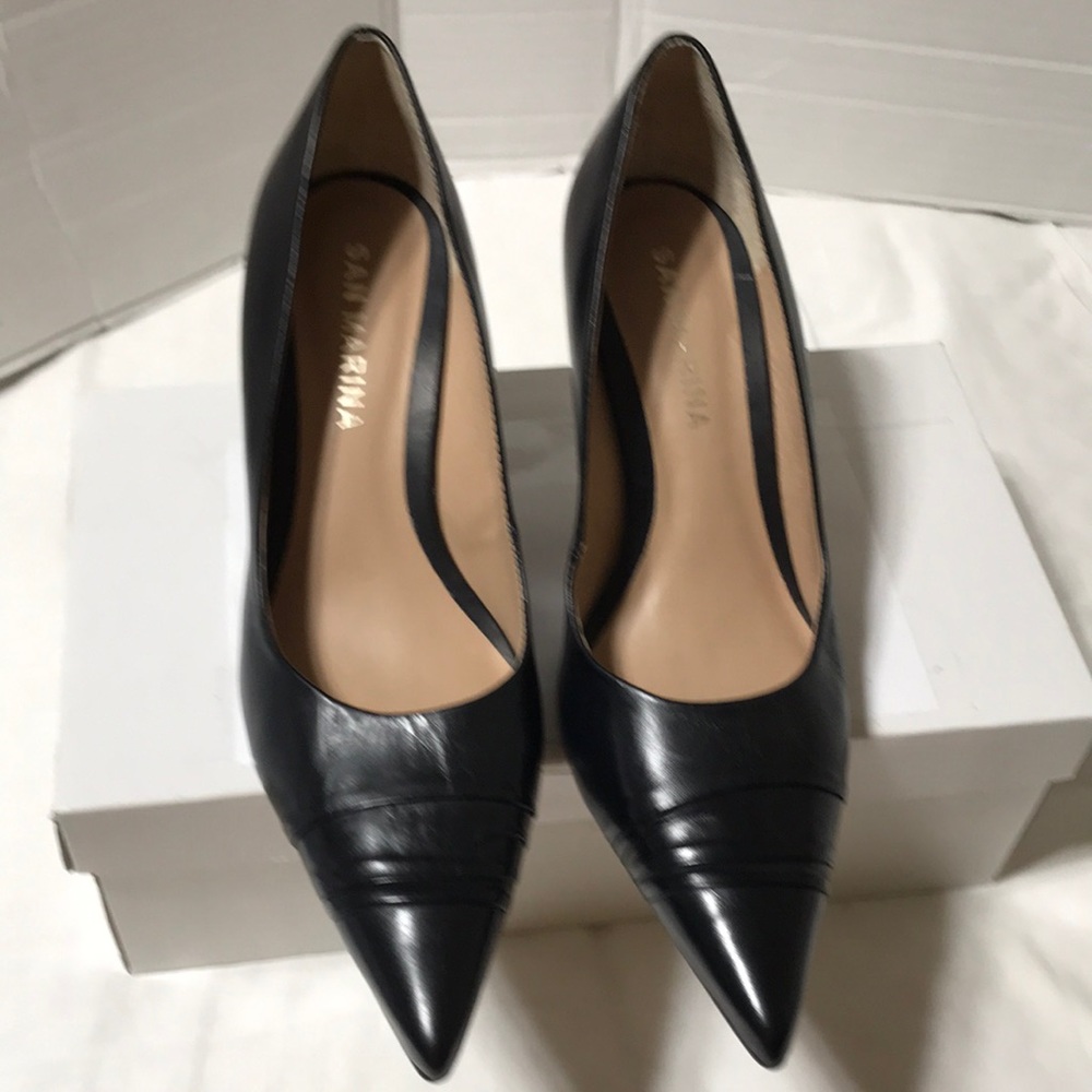 San Marina leather upper pointy heels. NWOT